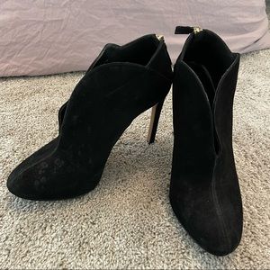 Nine West Black Suede Nero Booties | Size 10